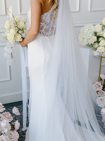 Extra Wide Pearl Veil