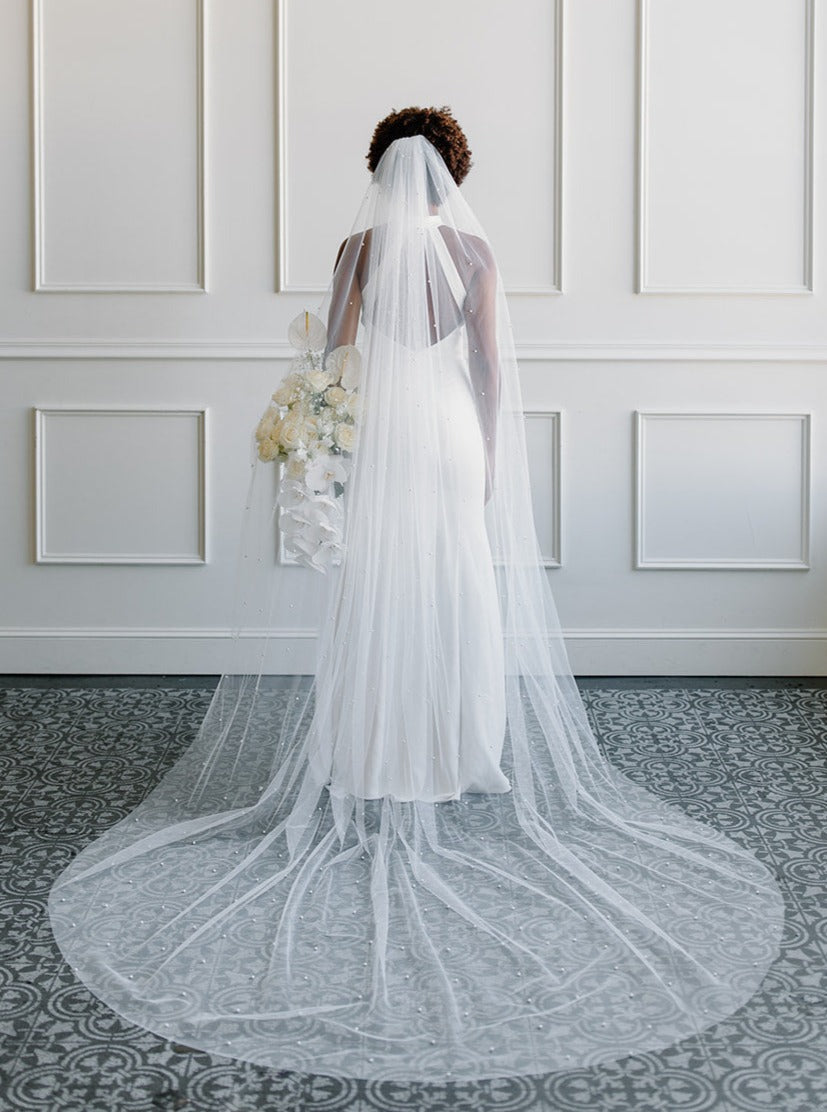 Minimal Pearl Veil