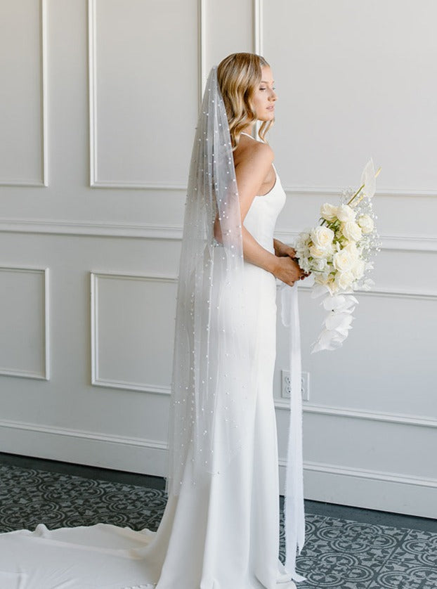 Dramatic Pearl Veil