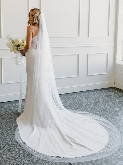 Dramatic Pearl Veil
