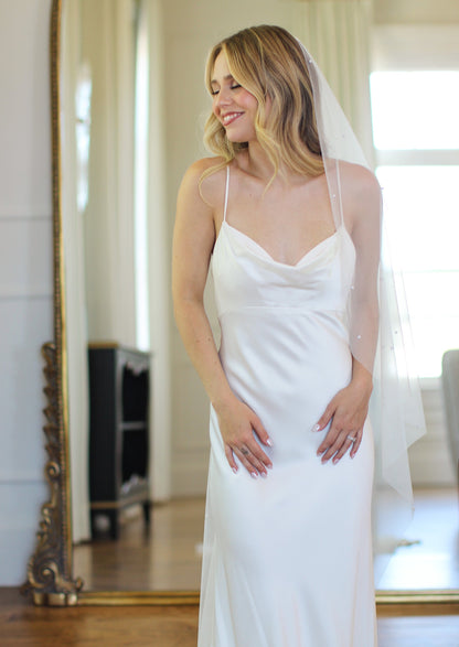 Minimal Pearl Veil