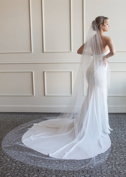 Pearl Edged Drop Veil