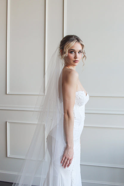 Pearl Edged Drop Veil