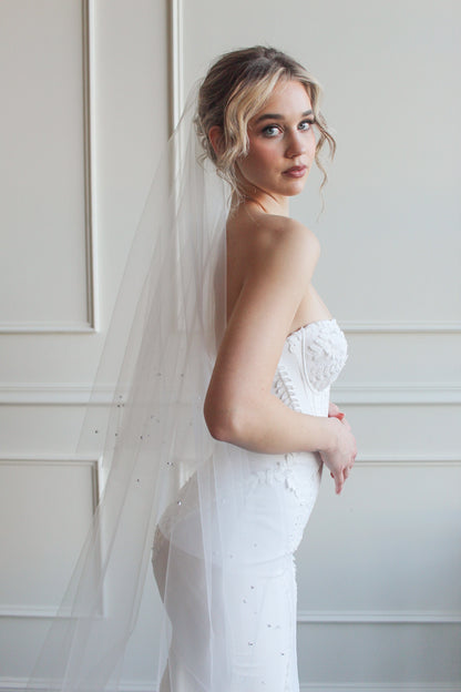 Pearl Edged Drop Veil
