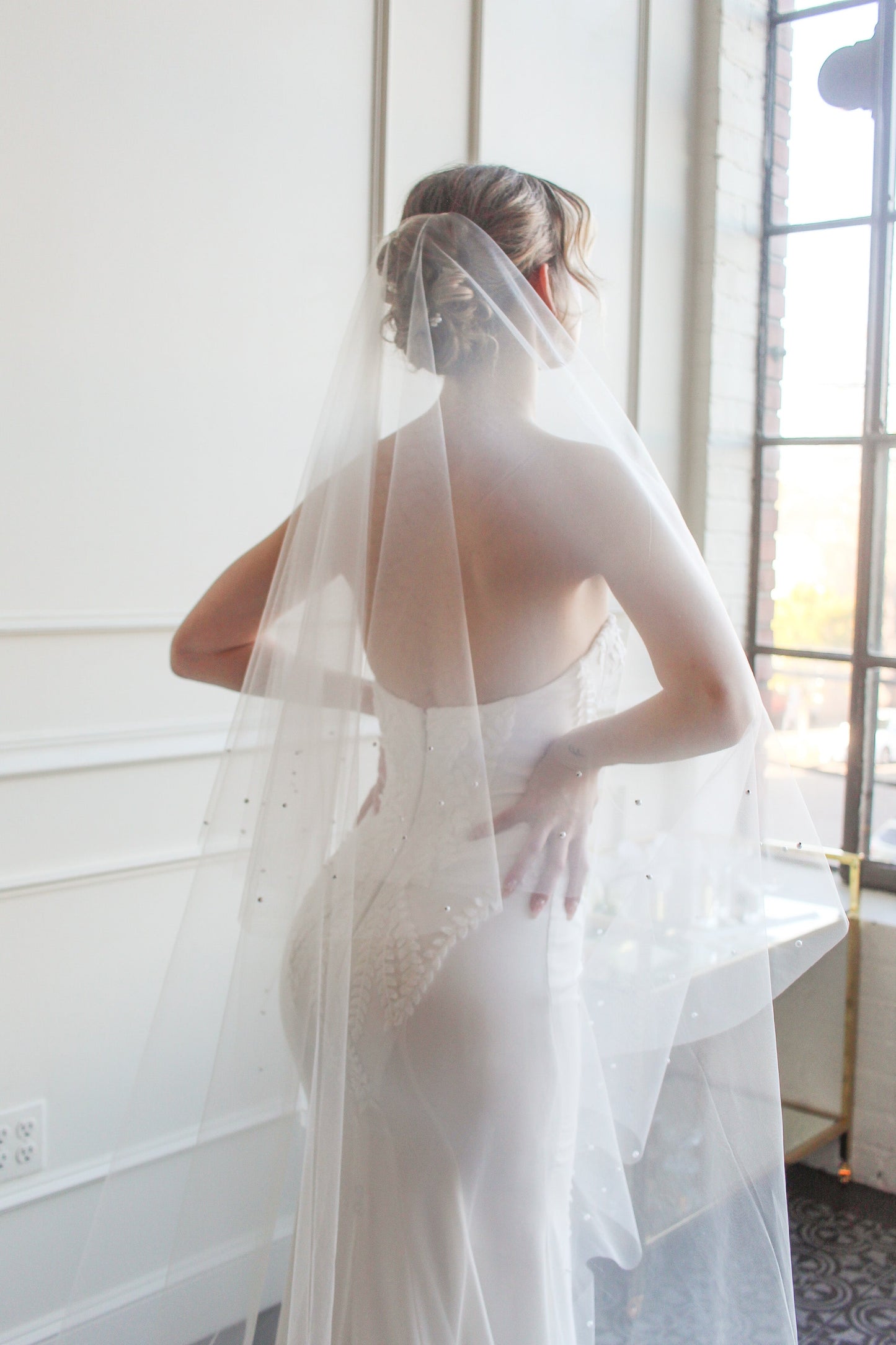 Pearl Edged Drop Veil