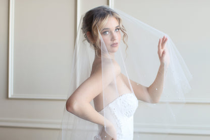 Pearl Edged Drop Veil