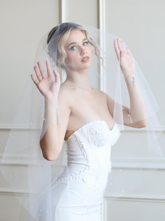 Pearl Edged Drop Veil