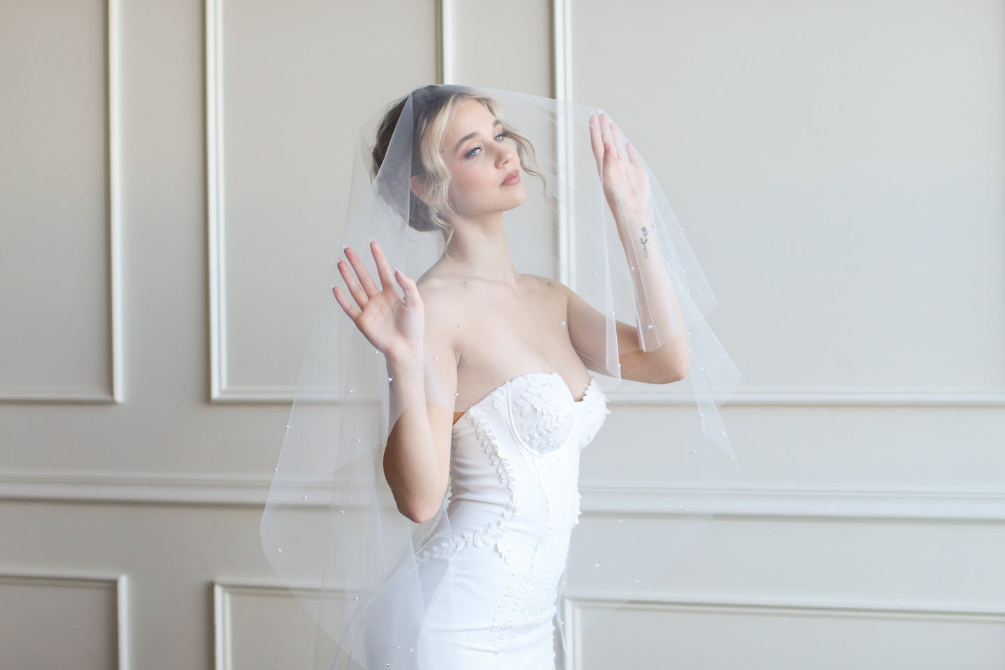 Pearl Edged Drop Veil