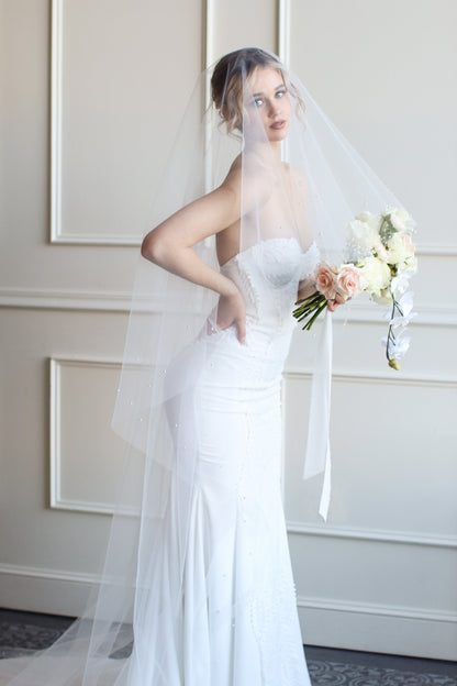 Pearl Edged Drop Veil